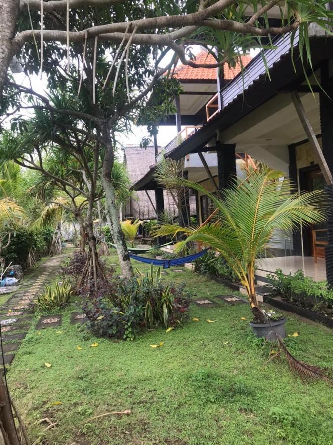 A_One House Hotel Lembongan Exterior photo