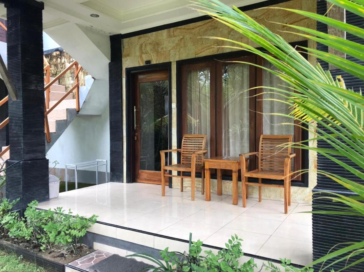 A_One House Hotel Lembongan Exterior photo