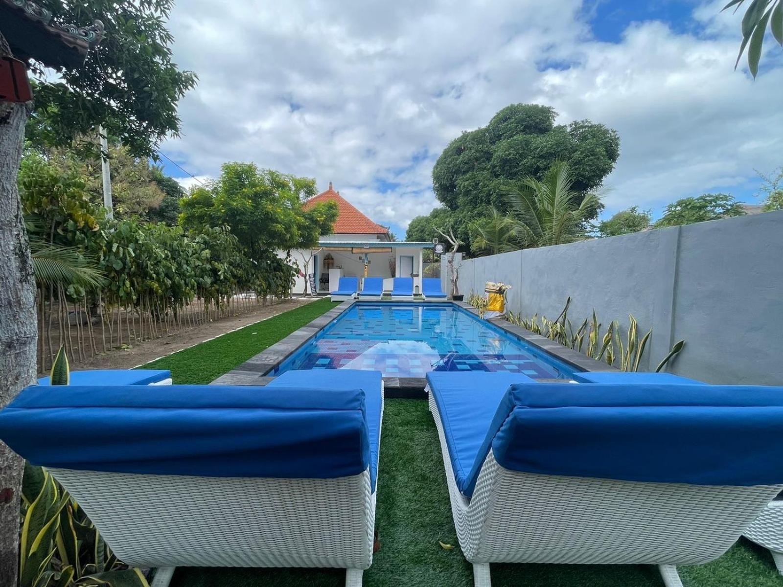 A_One House Hotel Lembongan Exterior photo
