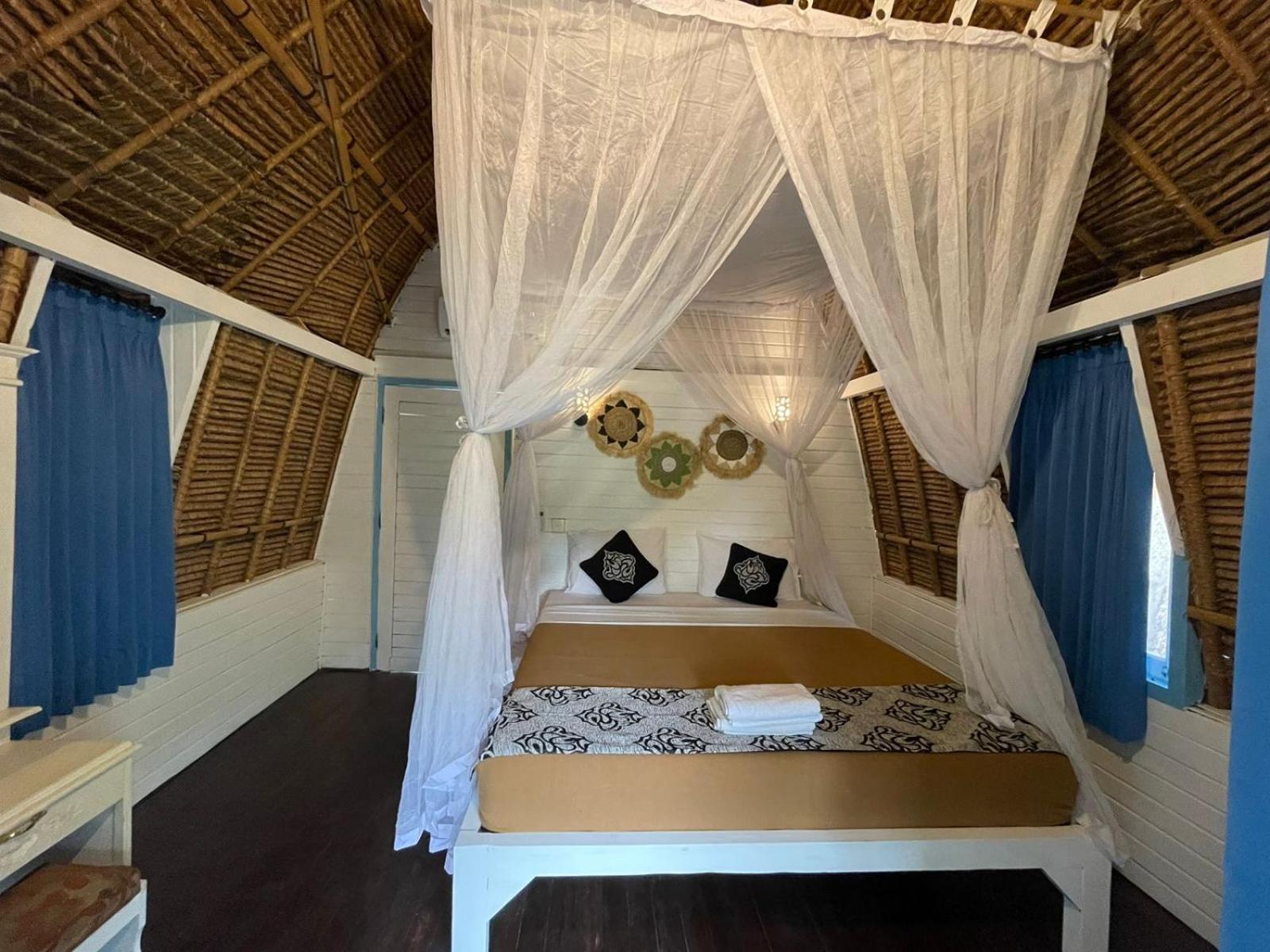 A_One House Hotel Lembongan Exterior photo