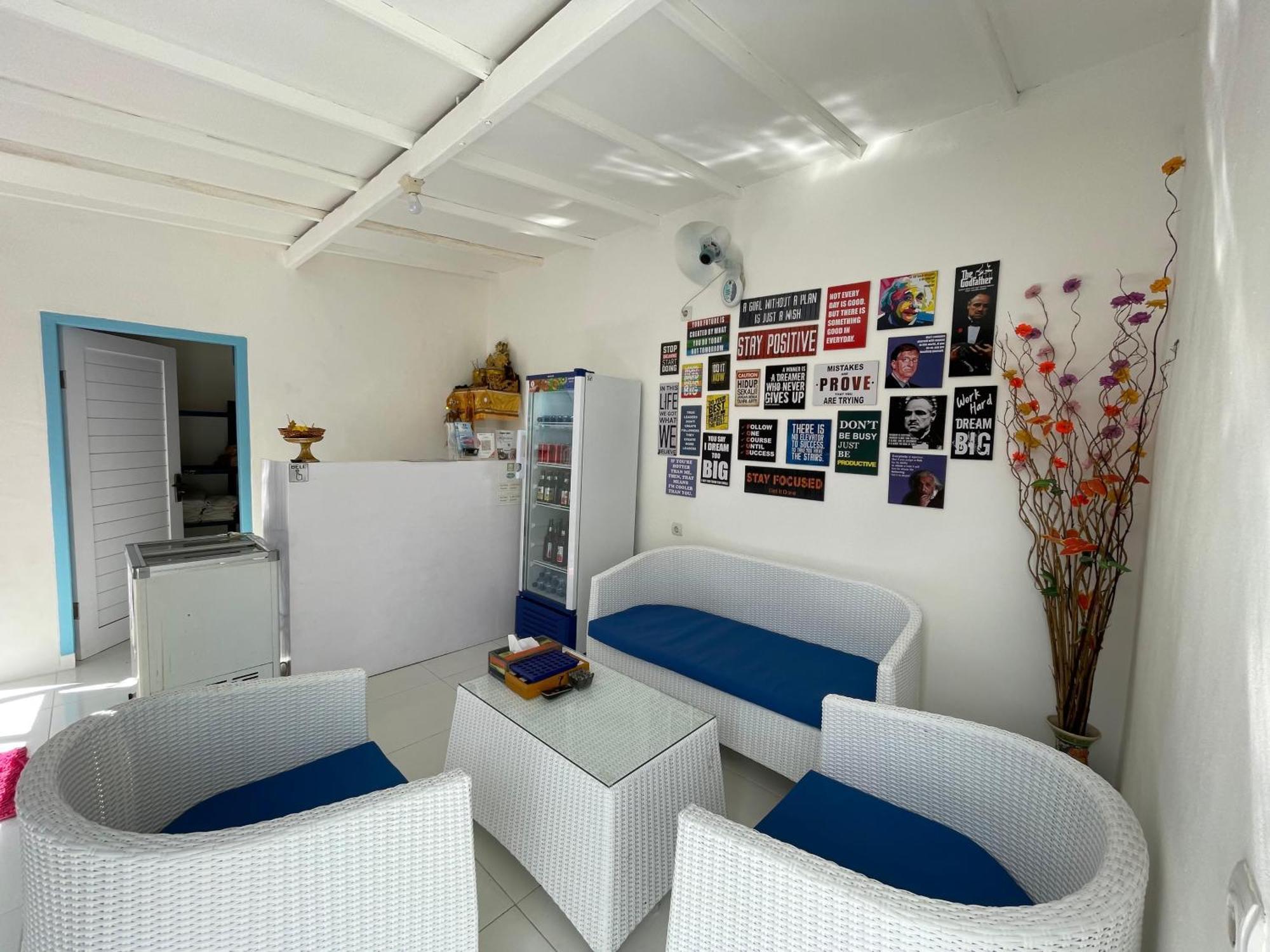 A_One House Hotel Lembongan Exterior photo